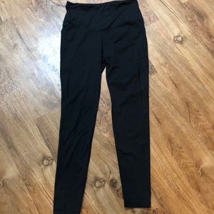 VS Sport high waisted leggings with pockets size M